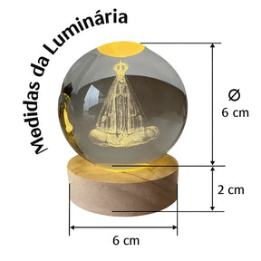 Luminária LED de Cristal Nossa Senhora Aparecida – Base de Madeira
